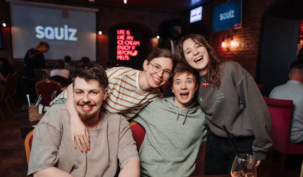 BarBQ: зал во время игры Squiz